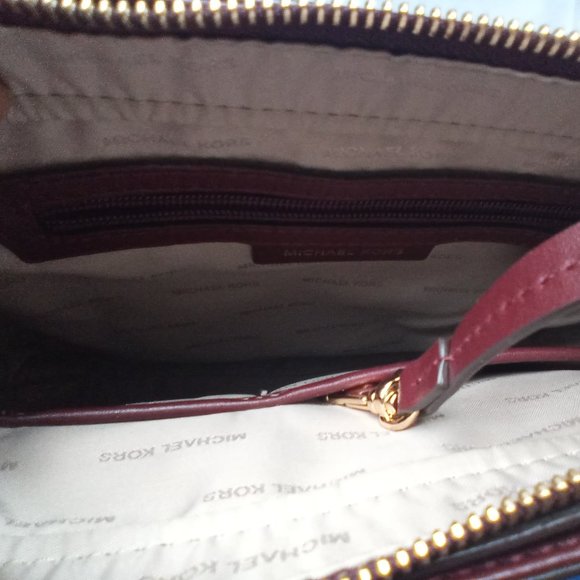 Michael Kors Leather Crossbody Bag, color Burgundy - Picture 6 of 9
